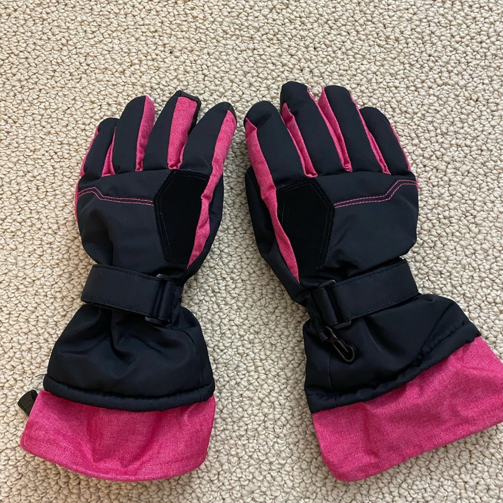 ski gloves for girls size small